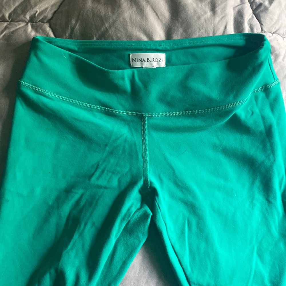 Small Green Full Length Athletic Legging | Nina B. Roze | Heart Butt Style